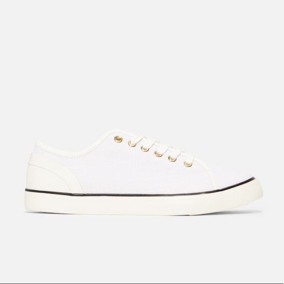 White Flat Sneakers — Size 8.5 - Picture 2 of 5